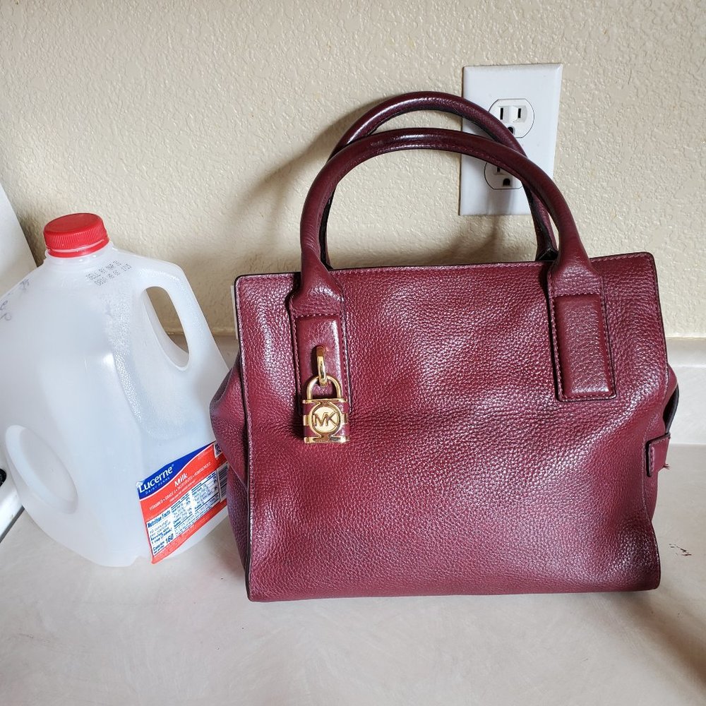 Euc Michael Kors Mckenna Leather Shoulder Bag Purse - Picture 2 of 15
